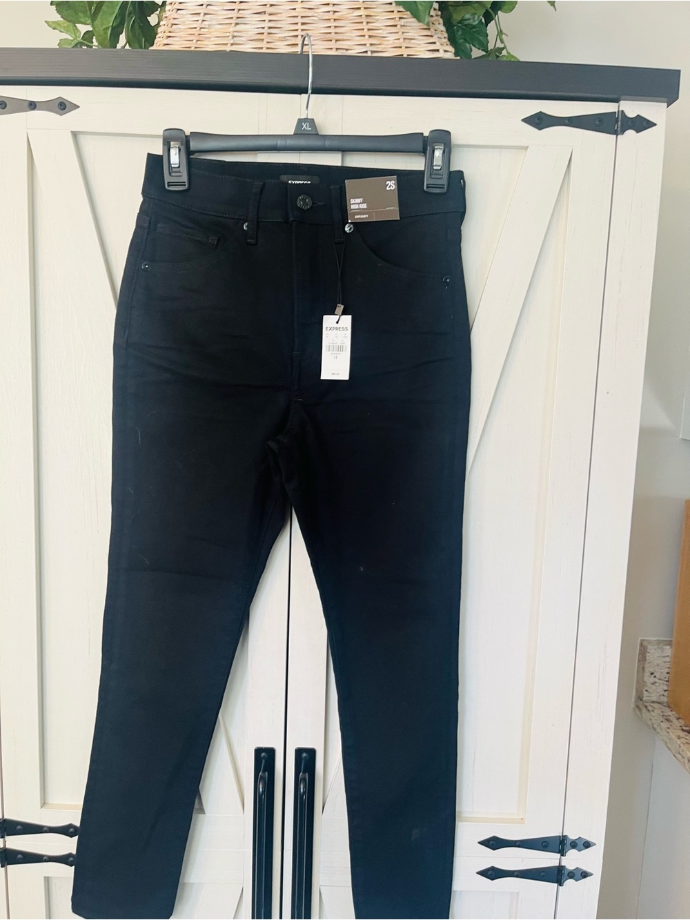 Express Wonen’s Black Skinny High Rise 2S Jeans NWT